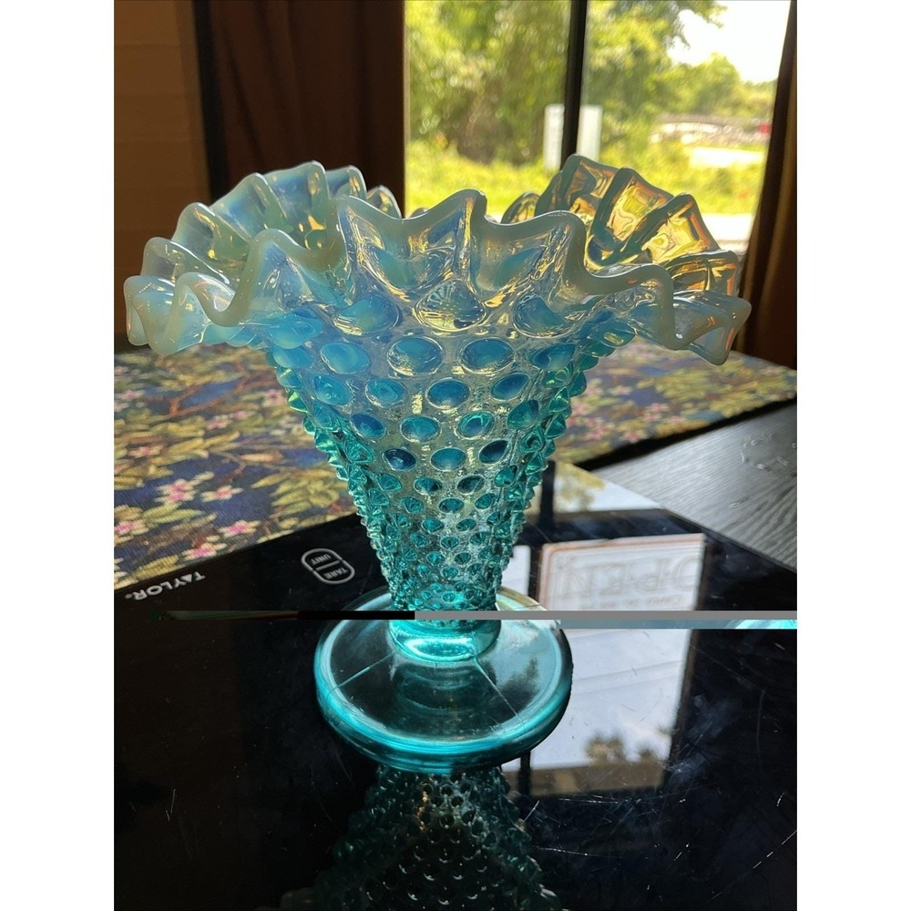 Vintage Fenton Glass 5.5" Blue Opalescent Hobnail Ruffled Trumpet Vase - Picture 7 of 10